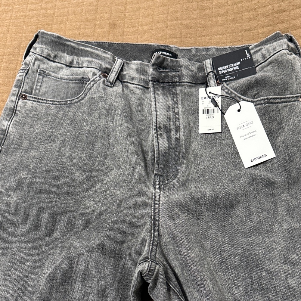 Express Women's Washed Gray Straight Leg Jeans